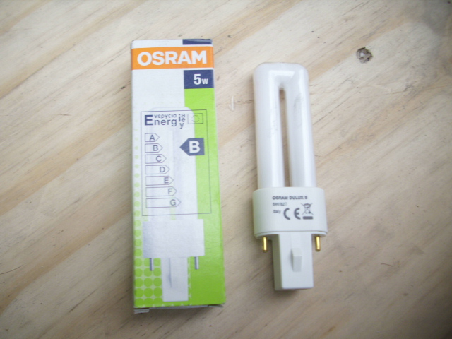 Osram dulux S 5Watt-827